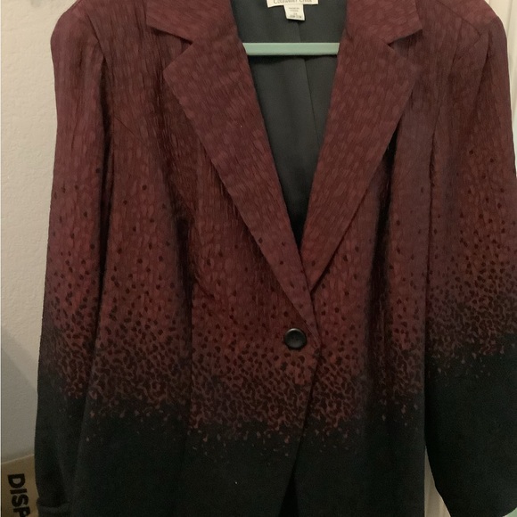 Blazer - Picture 2 of 3